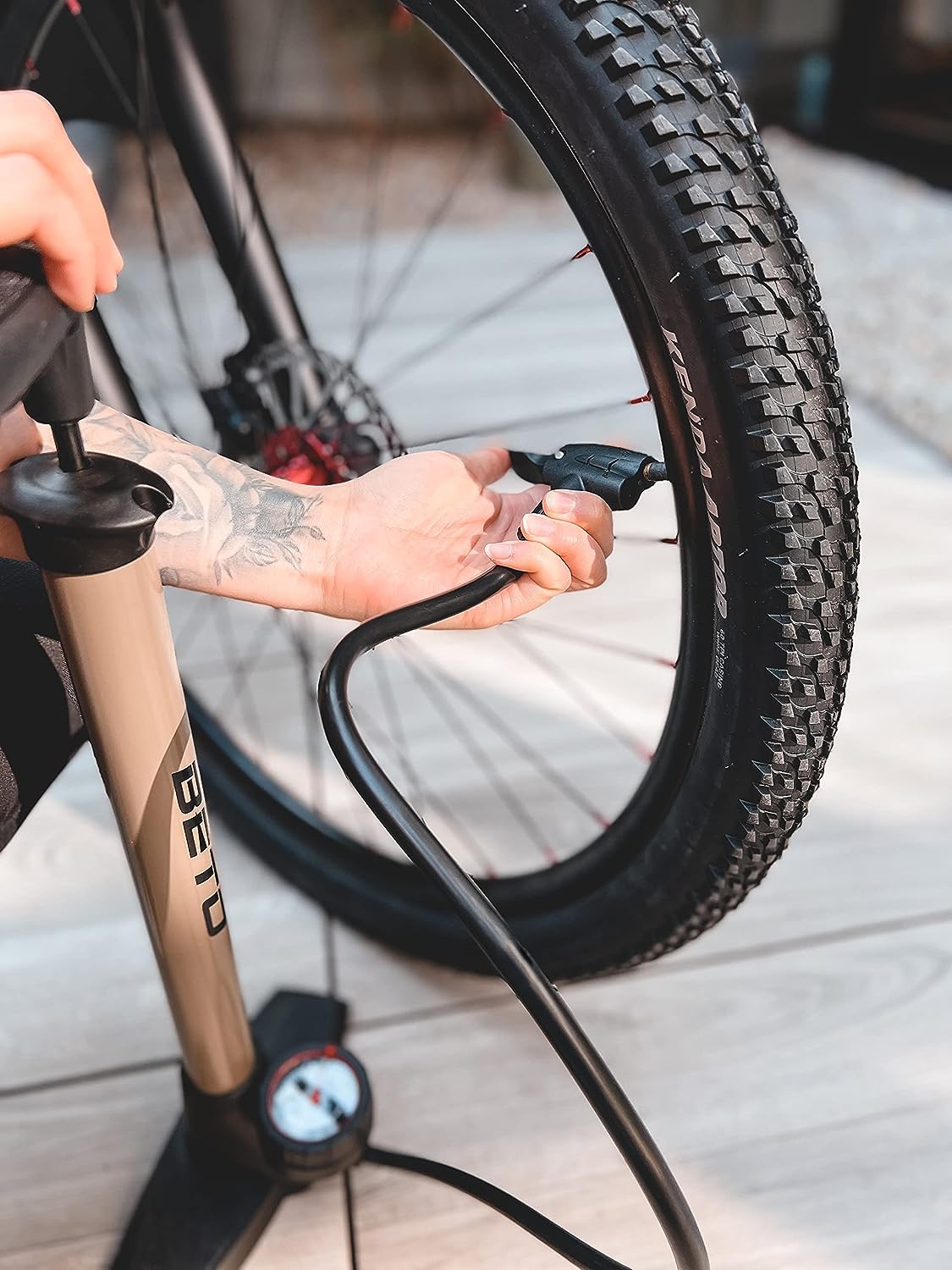 Hochdruck-Standpumpe mit Manometer Beto Dualhead - Stahl - Titan/Grau