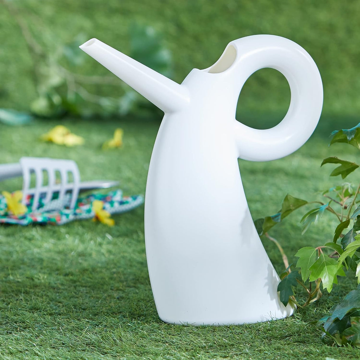 Alessi Diva Watering Can Aleesi AEA03 W Diva Watering Can, White